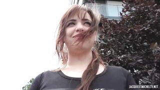 Malaurie, 20 Ans, Paie Son Loyer En Nature