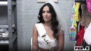 Luxe La Fox- Too Many Dildos For One Girl