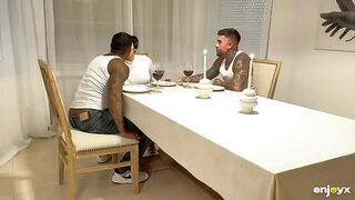 Sara Retali - Princess Leia Seduces Two Rebels