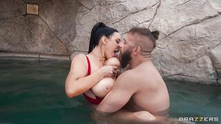 Diving Deep In Her Pussy - Angela White