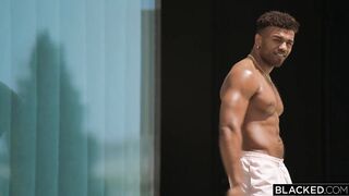 Temptress Lia Has BBC Threesome With Coworkers - Lia Lin