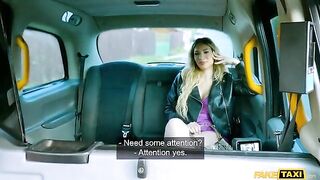 Married Latina needs to cum