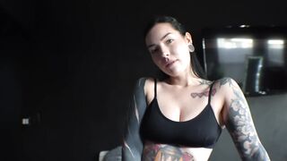 Roomate Went To Store.His Slut Girlfriend Didn't Wait ~ Mag Numb ~ Jayce Carter ~ SheLikesItRaw