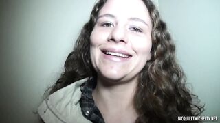 Lea, Fonctionnaire, Se La Prend Dans Le Cul