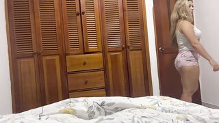 I fuck my stepmom while my dad is out of town - english sub