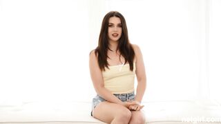 Maddie Wren - OMG The Latest NVG (05.11.2025)