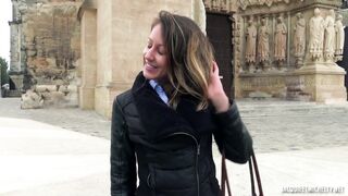 Emmanuelle, 28 Ans, Veut Son Plan à Trois